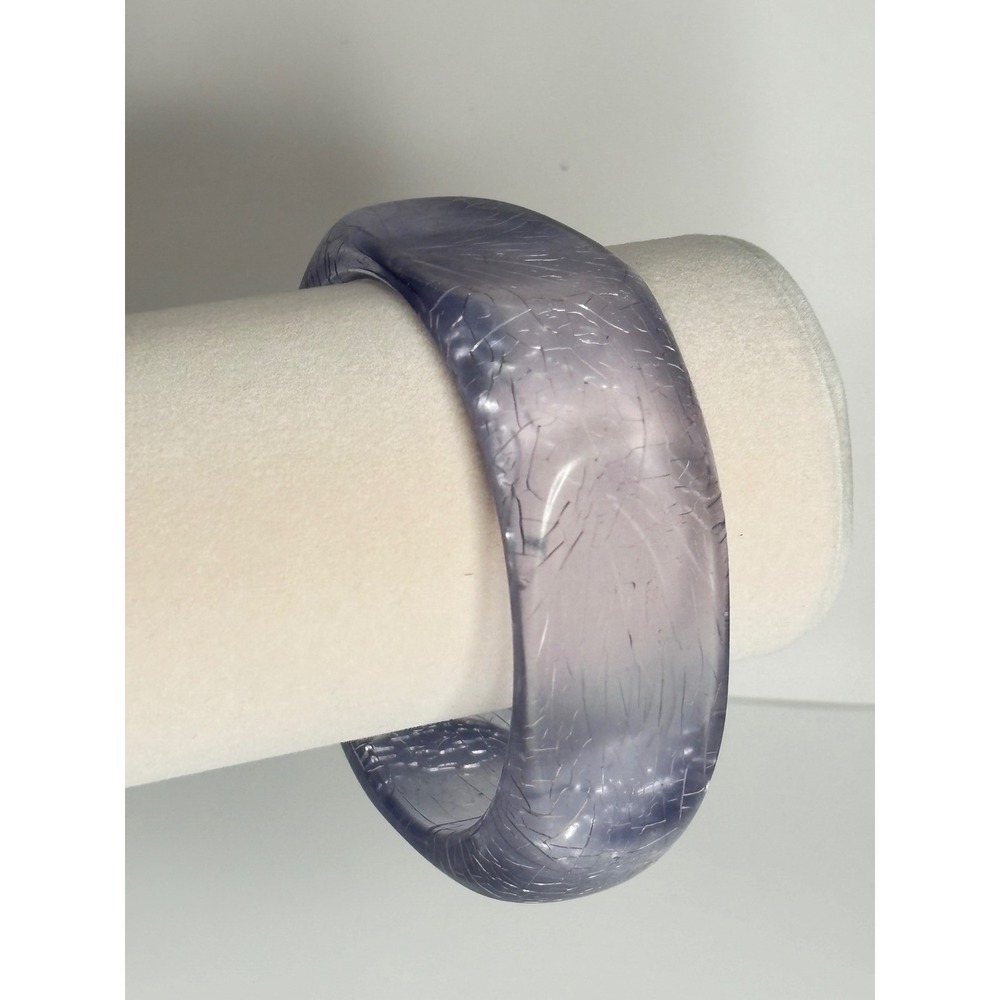 1960s Lucite Retro Lavender Crackle Bangle Bracelet Square Chunky Resin